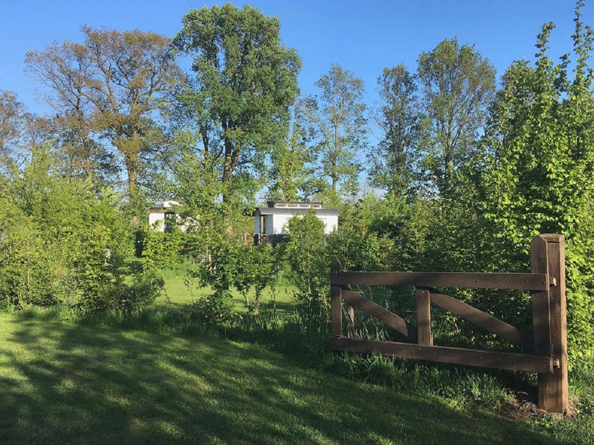 B&B Pipowagen "Het Wellnesst" Op Wellness Camping En B&B Stoltenborg Meddo Екстер'єр фото